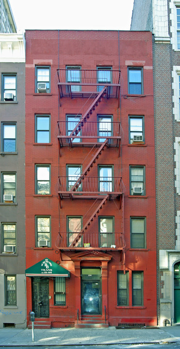 234 E 24th St in New York, NY - Building Photo