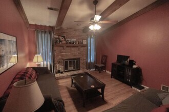 106 Grn Mdws Rd in Columbia, MO - Building Photo - Building Photo