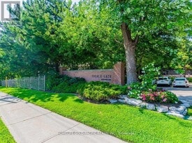 3181 Bayview Ave in Toronto, ON - Building Photo