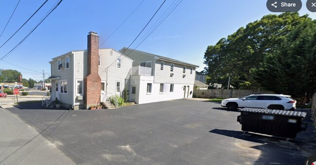 18 Bristol Ave