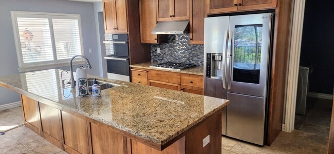 property at 3338 Rockview Ct