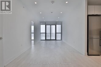 2916 Hwy 7 in Vaughan, ON - Building Photo - Building Photo