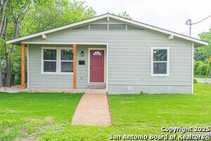 1118 St James St in San Antonio, TX - Building Photo