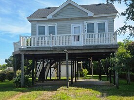 6541 Broadwater Cir in Cape Charles, VA - Building Photo