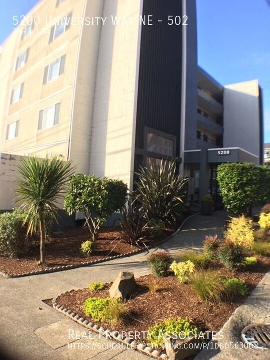 5200 University Way NE in Seattle, WA - Building Photo