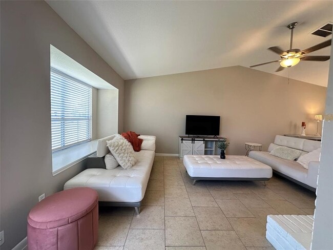 10627 Sandpiper Dr in Houston, TX - Building Photo - Building Photo