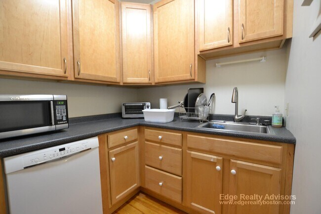 42 Lincoln St, Unit 2 photo'