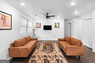 2533 Godfrey Dr NW in Atlanta, GA - Building Photo - Building Photo