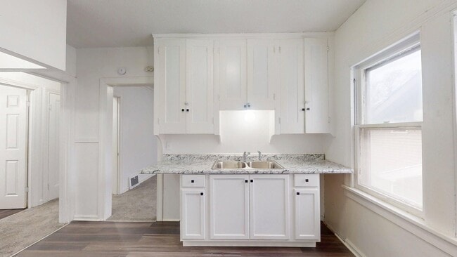 property at 3863 E 154th St