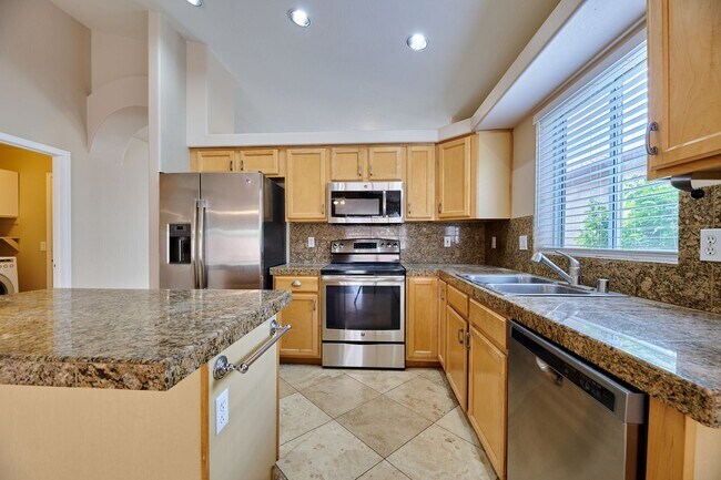 8726 E Pinchot Ave in Scottsdale, AZ - Foto de edificio - Building Photo