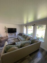 9836 179th Way SW in Rochester, WA - Building Photo - Building Photo