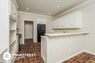 10404 Regent St in Oklahoma City, OK - Building Photo - Building Photo