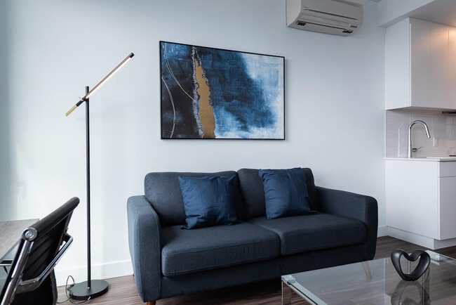 1442 Avenue Overdale, Unit SI ID1261827P in Montréal, QC - Building Photo - Building Photo