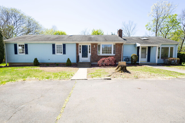 107 Norton St in Southington, CT - Building Photo - Building Photo