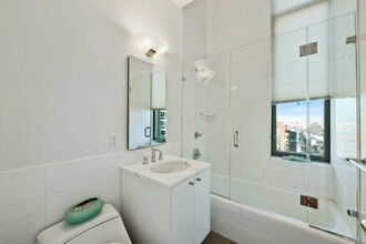 46 Center Blvd in Queens, NY - Building Photo - Building Photo