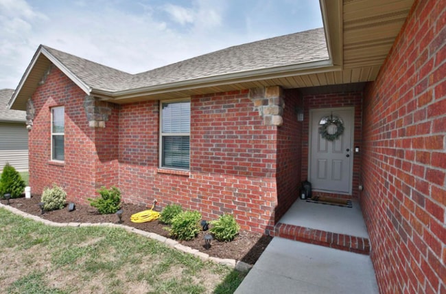 1230 N Cardinal Ave in Republic, MO - Building Photo - Building Photo