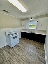13253 China Spring Rd in China Spring, TX - Building Photo - Building Photo
