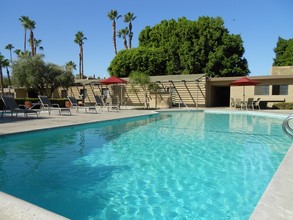 Desert Fountains at Palm Desert in Palm Desert, CA - Building Photo - Building Photo