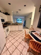 2122 Pasa Verde Ln in Weston, FL - Building Photo - Building Photo