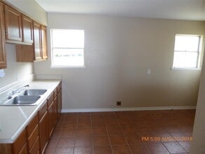 5334 NW Liberty Ave in Lawton, OK - Building Photo - Building Photo