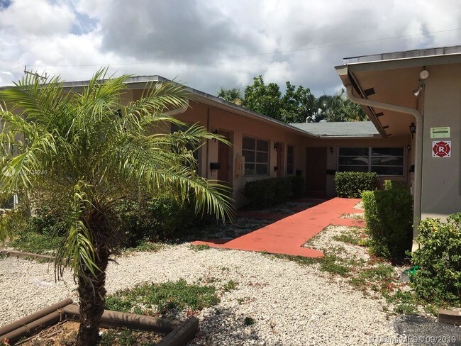 5941 NE 18th Ave-Unit -3 in Fort Lauderdale, FL - Building Photo - Building Photo