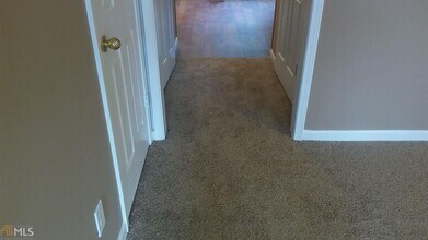 1652 Hallmark Hills Dr in Griffin, GA - Building Photo - Building Photo