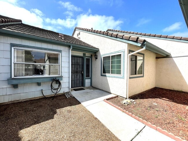2413 Ashford Glen in Escondido, CA - Building Photo - Building Photo