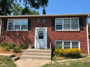 4622 Cass St, Unit #22 in Omaha, NE - Foto de edificio - Building Photo