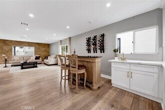 4912 Alonzo Ave in Los Angeles, CA - Foto de edificio - Building Photo