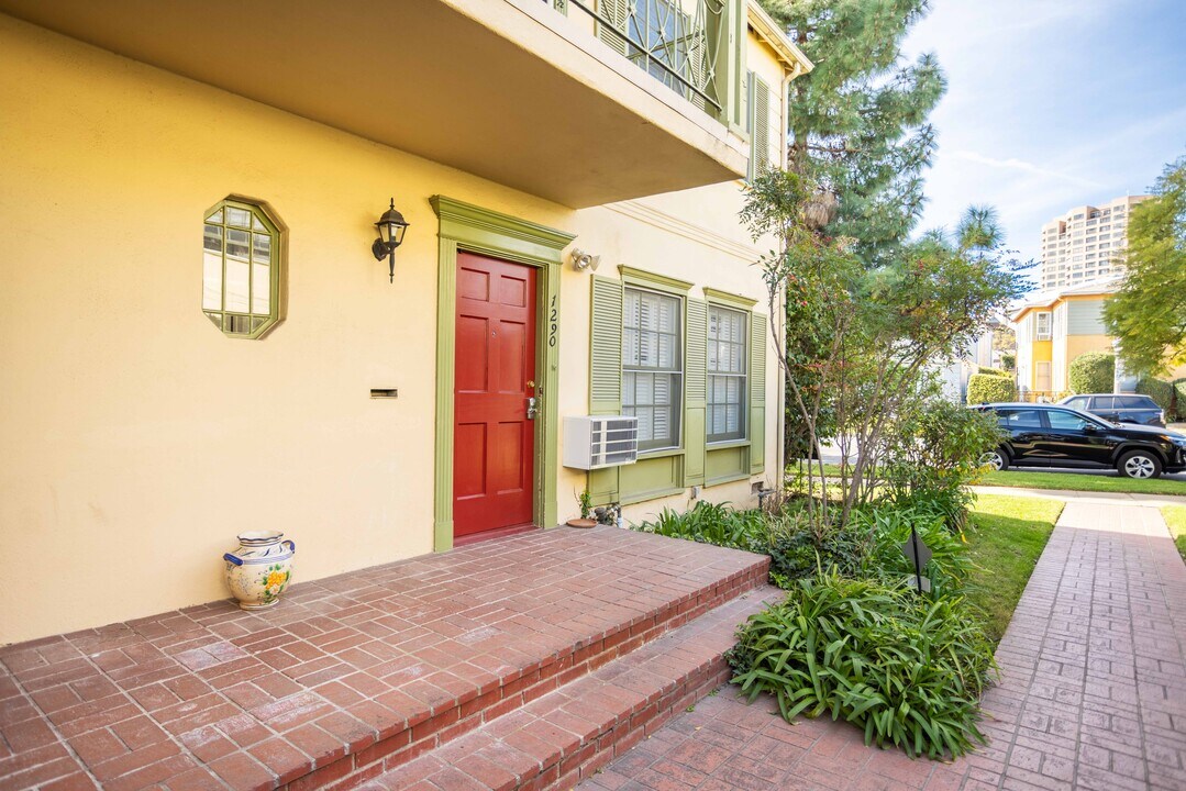 1290 Devon Ave, Unit 1290 in Los Angeles, CA - Building Photo