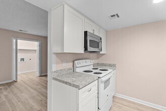 721 Taft Ave in Virginia Beach, VA - Foto de edificio - Building Photo