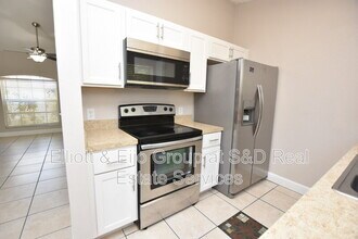 1723 Pilchard Dr in Poinciana, FL - Foto de edificio - Building Photo