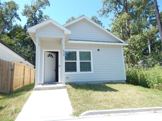 property at 230 Northlawn St