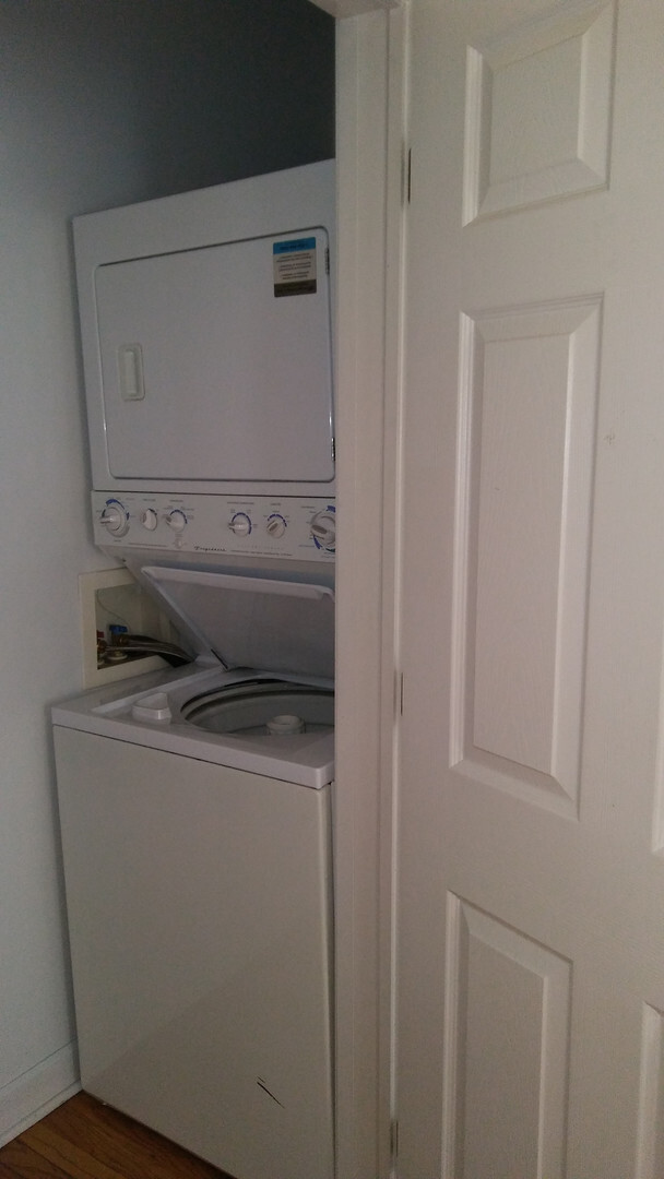 2102 N Central Park Ave in Chicago, IL - Building Photo - Building Photo