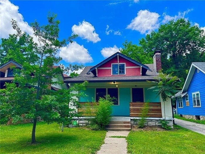 5842 Euclid Ave E in Kansas City, MO - Building Photo