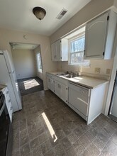 540 Crest Cir in Bonner Springs, KS - Building Photo - Building Photo