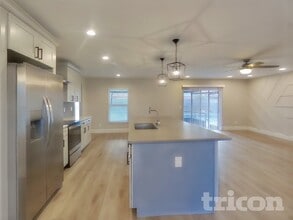 15808 Deep Creek Ln in Tampa, FL - Foto de edificio - Building Photo