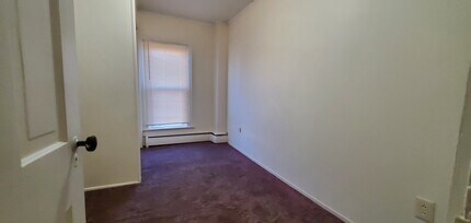 221 Byall Ave, Unit 2 in Bowling Green, OH - Foto de edificio - Building Photo