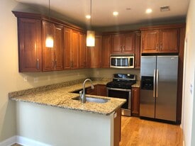 North McKnight Condos in St. Louis, MO - Building Photo