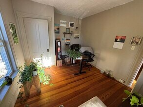 107 Russell St in Manchester, NH - Building Photo - Building Photo