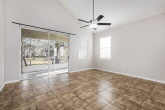 11910 Old Tuscany Pl in New Port Richey, FL - Foto de edificio - Building Photo