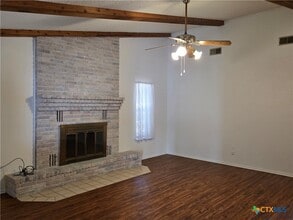 248 Hilltop Dr in Seguin, TX - Building Photo - Building Photo