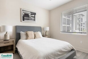 9650 52nd Ave E in Palmetto, FL - Building Photo