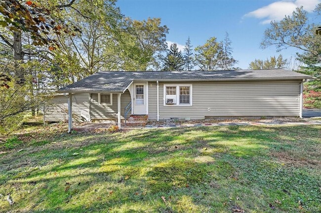 property at 75 Old Minisink Trail
