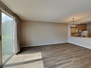104 Polaris Dr in Lake In The Hills, IL - Building Photo - Building Photo