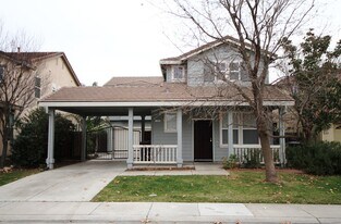 10048 Wexted Way in Elk Grove, CA - Building Photo