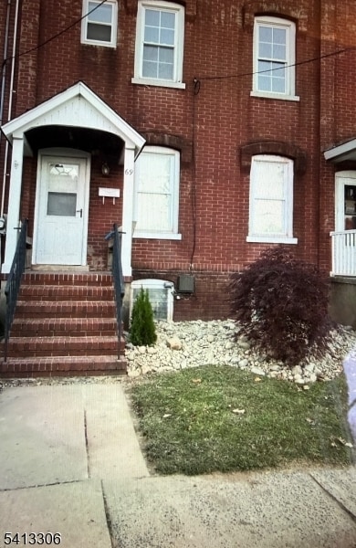 property at 69 2nd Ave