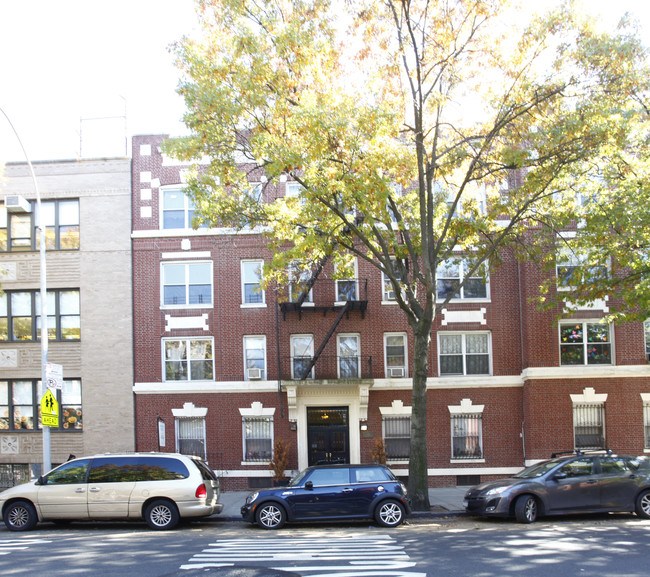 719 8th Ave in Brooklyn, NY - Foto de edificio - Building Photo