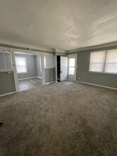 3411 W Mott Ave in Flint, MI - Building Photo - Building Photo