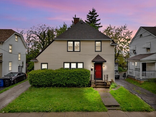 property at 3224 E 137th St